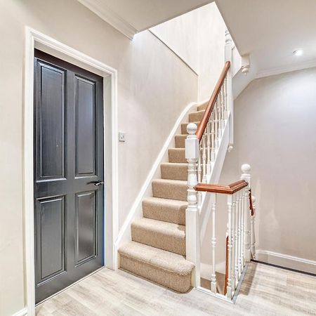 Вилла Luxury Georgian Townhouse With Cinema And Parking Честер Экстерьер фото