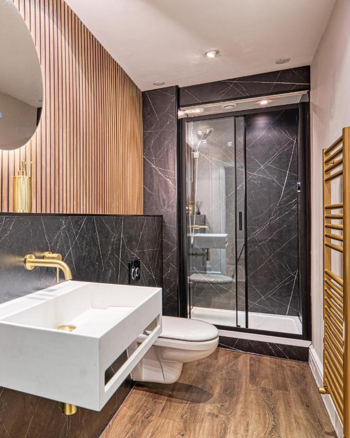 Вилла Luxury Georgian Townhouse With Cinema And Parking Честер Экстерьер фото